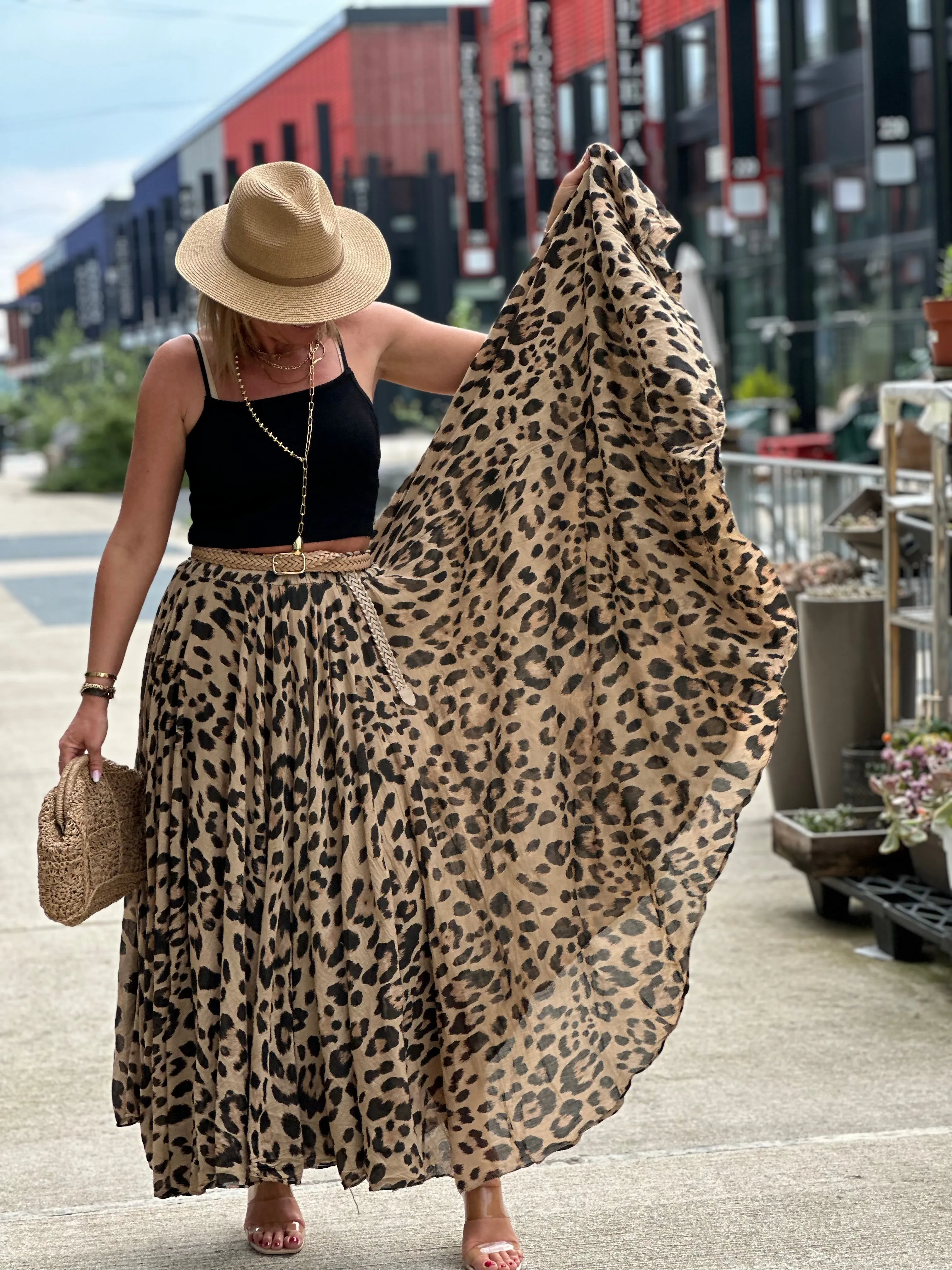 Flowy Leopard Print Skirt ✓