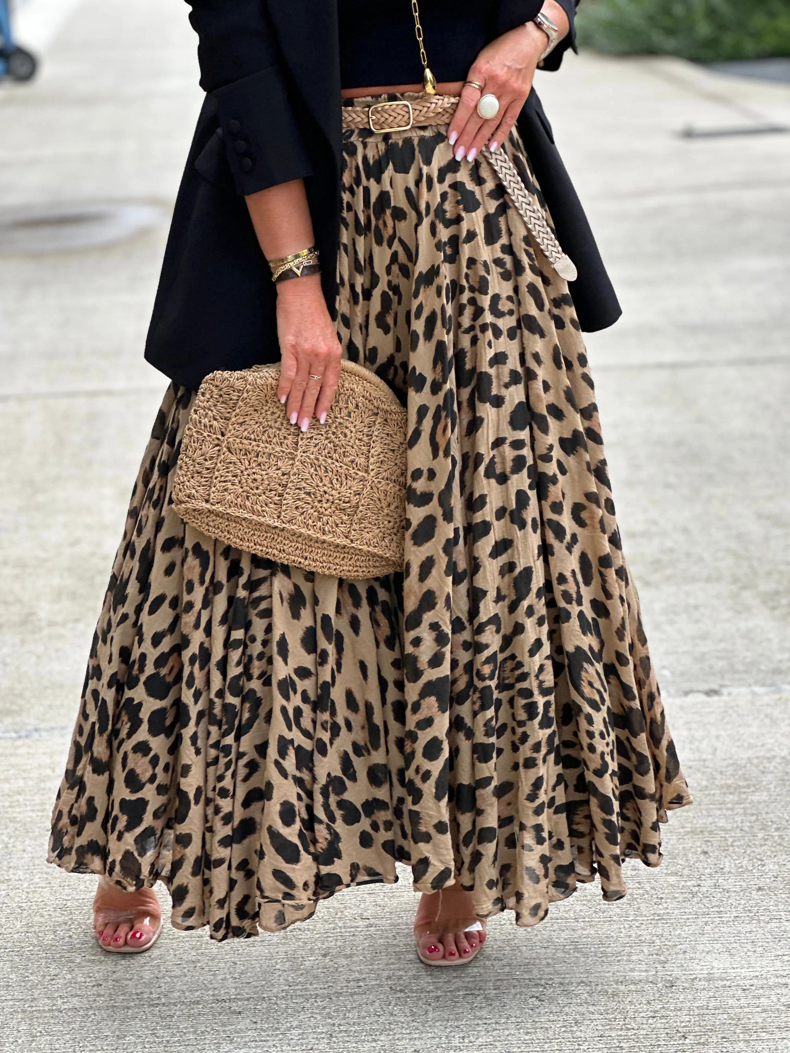 Flowy Leopard Print Skirt ✓