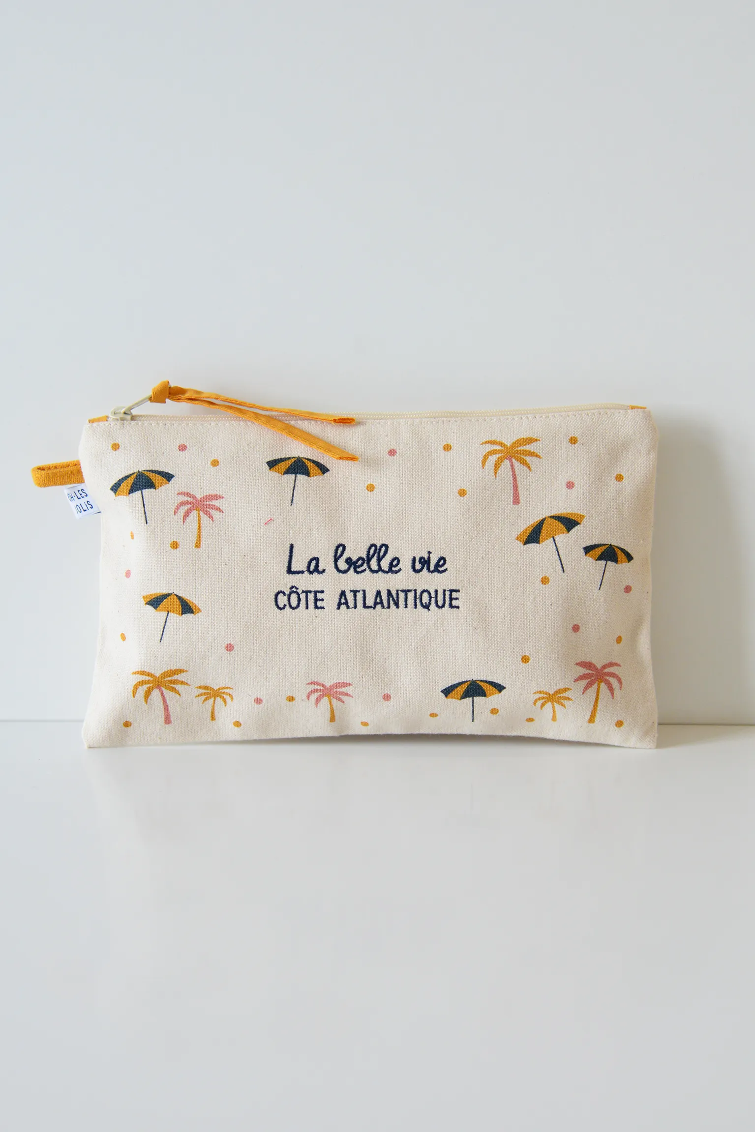 French brand offering 100% cotton T-shirts, sweatshirts, and accessories - Pochette - La belle vie parasol - — OH LES JOLI