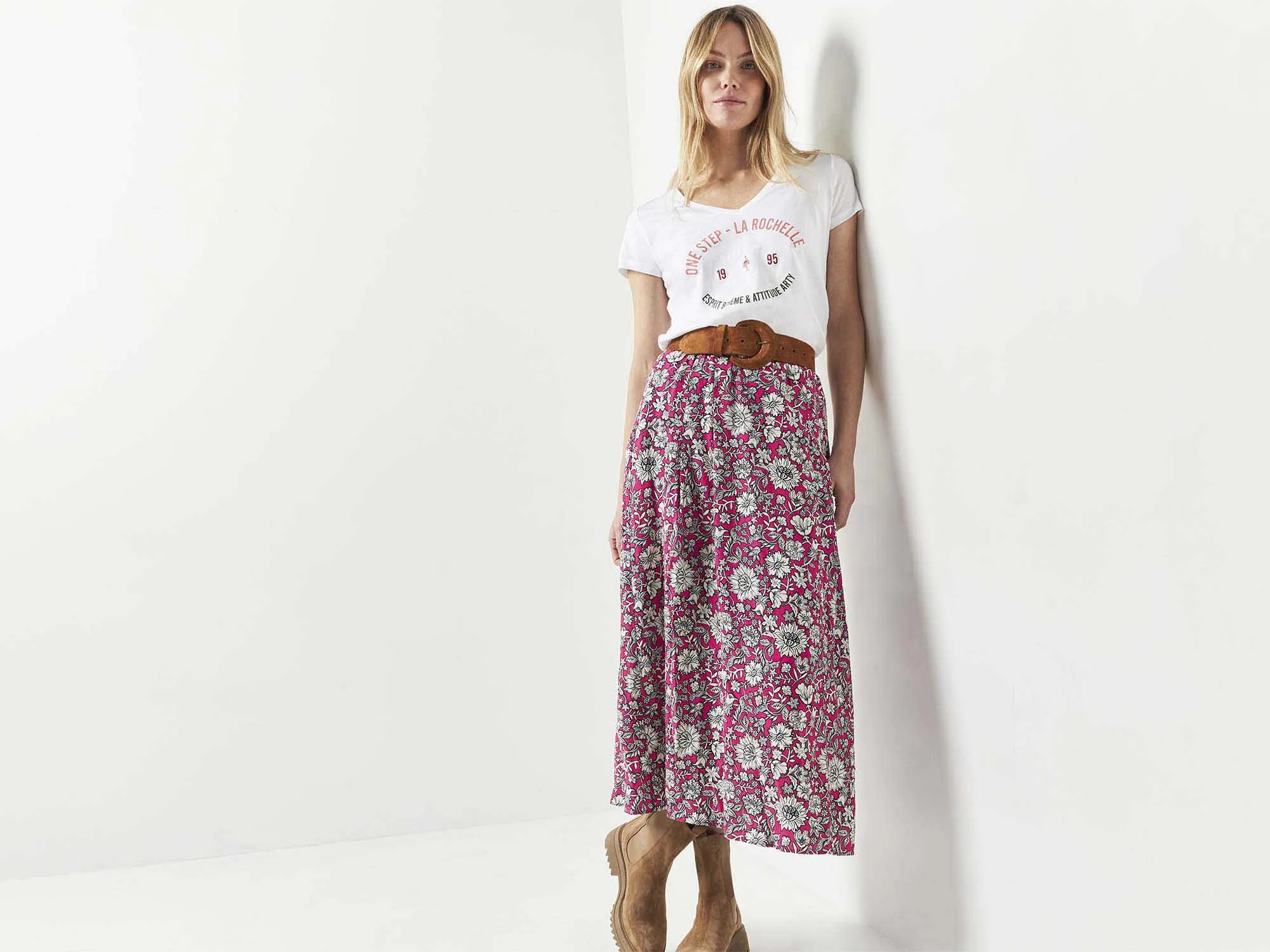 Fuchsia Daisy Print Midi Skirt收