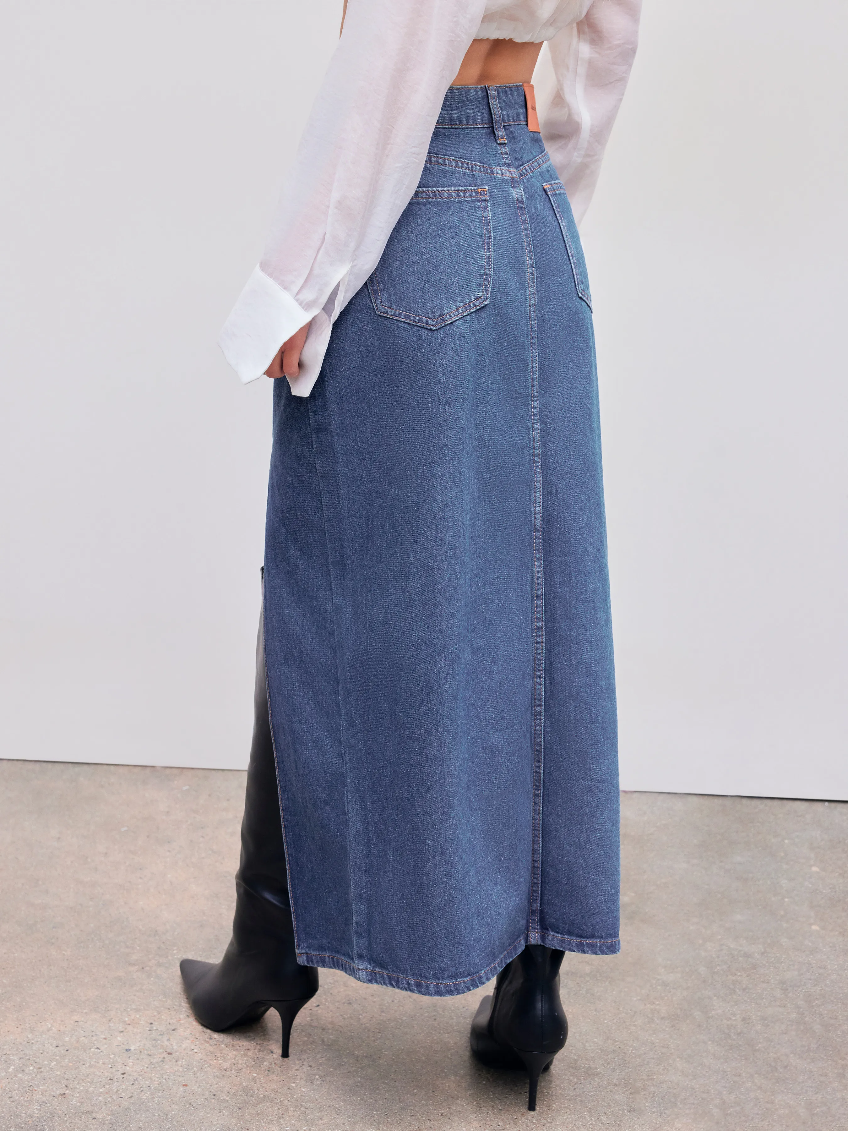 Denim Cider Mid-Rise Maxi Skirt with Split Pocket