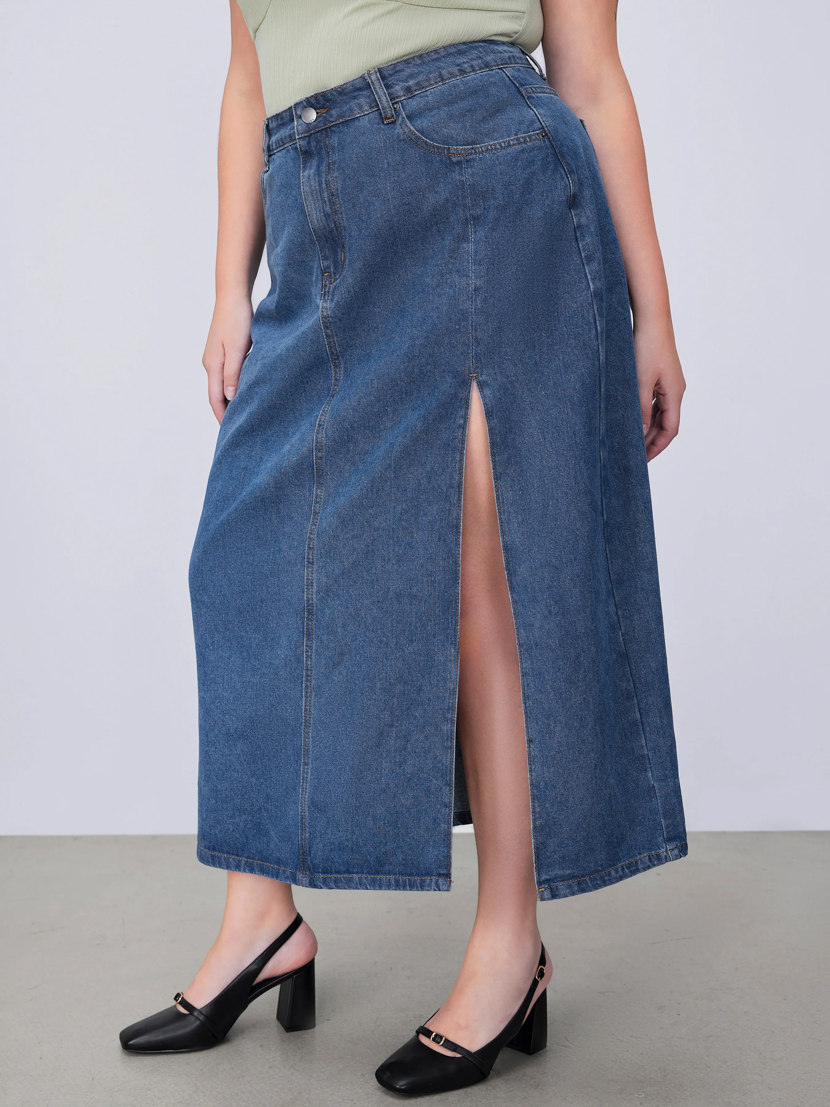 Curve & Plus High-Waisted Denim Maxi Skirt with Slit Pockets - Google SEO Friendly