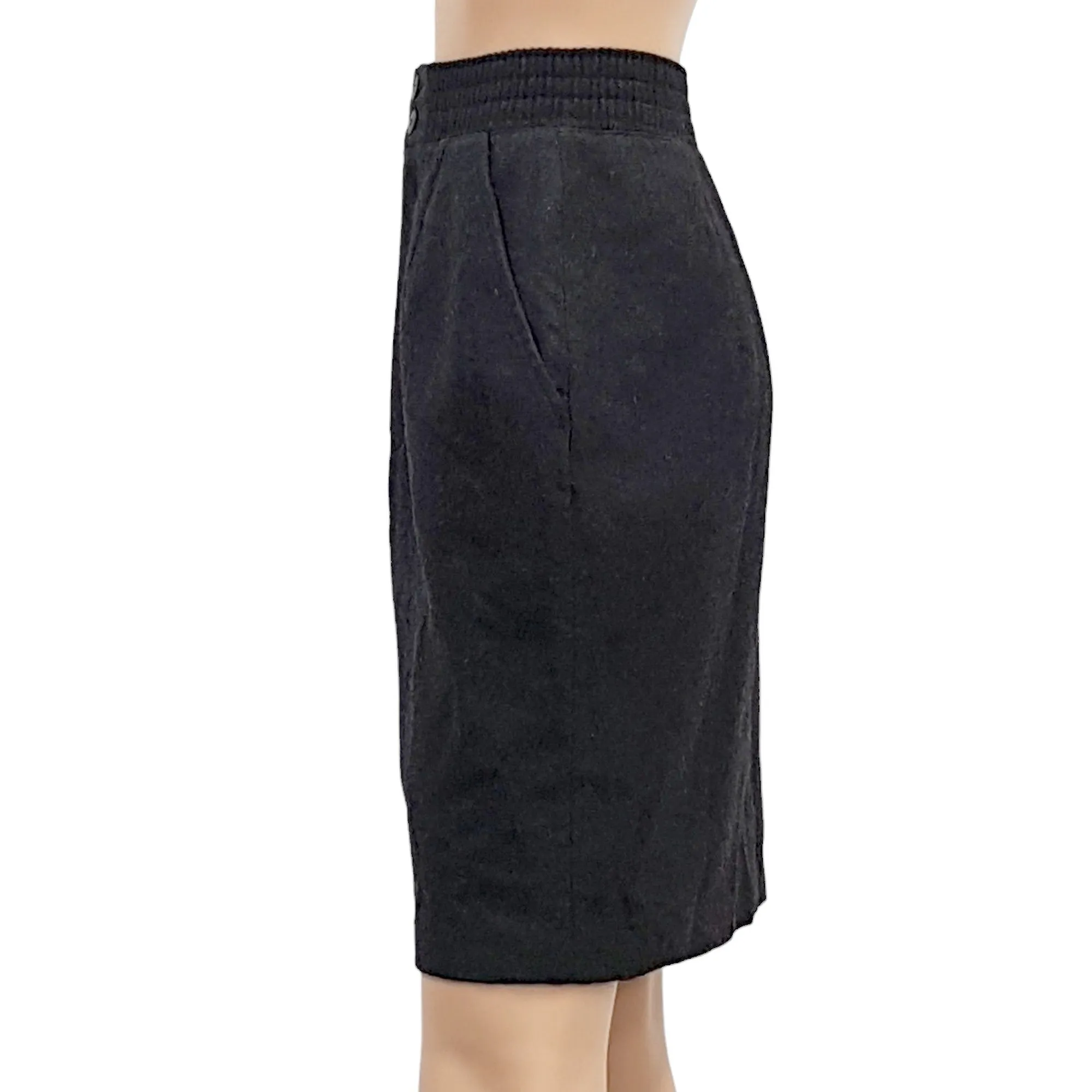 Dark grey wool vintage Devanlay pencil skirt T-shirt by Lacoste.