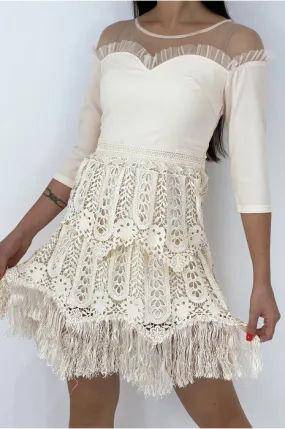 Pale pink chic dress with 3/4 sleeves and fringed cutout lining.