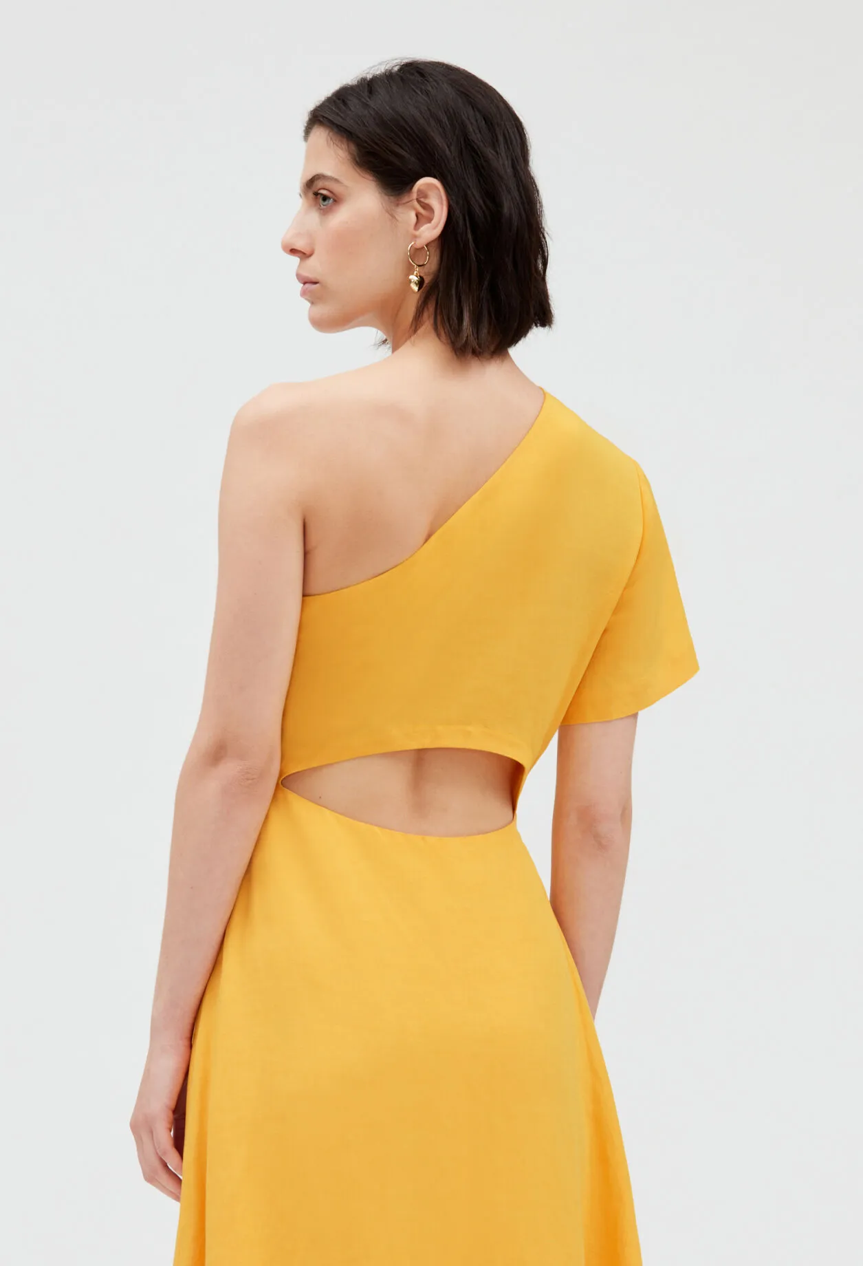 Robe midi asymétrique jaune | Claudie FR